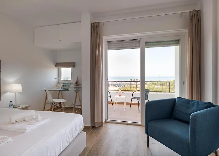 Apartament Ocean View Balcony Carcavelos Beach 2-Min Walk, Ac