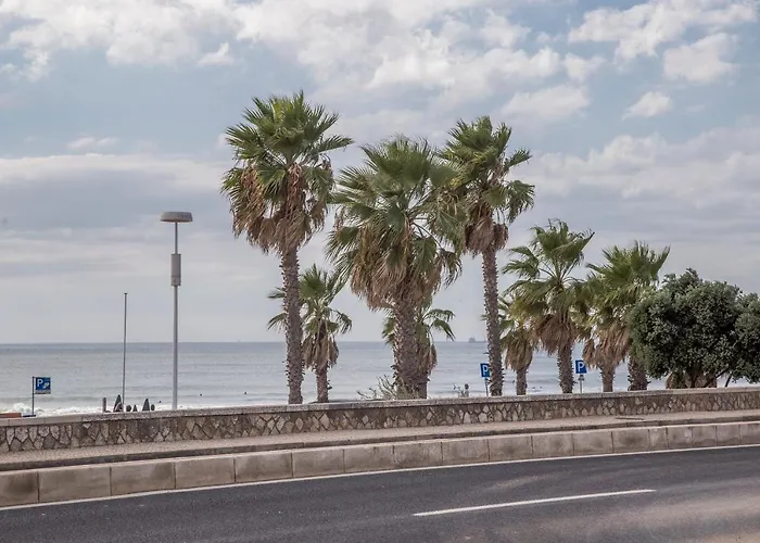 Ocean View Balcony Carcavelos Beach 2-Min Walk, Ac * Carcavelos (Lisbon)