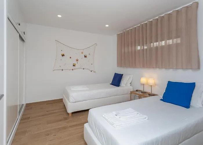 Ocean View Balcony Carcavelos Beach 2-Min Walk, Ac Διαμέρισμα *